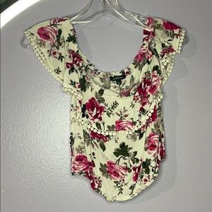 Floral crop top shirt ! Size LARGE